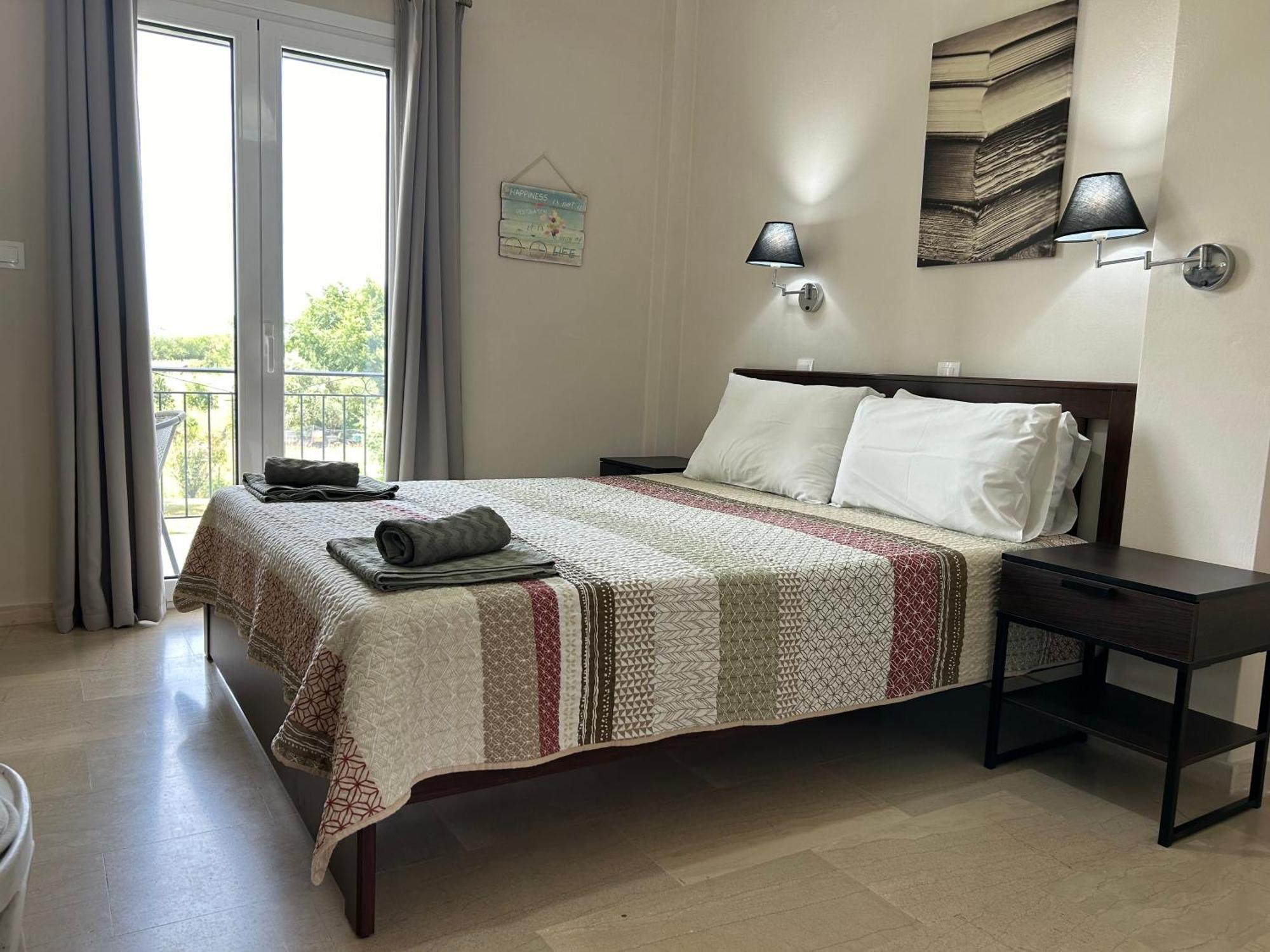 Alexander Apartments 罗达 外观 照片